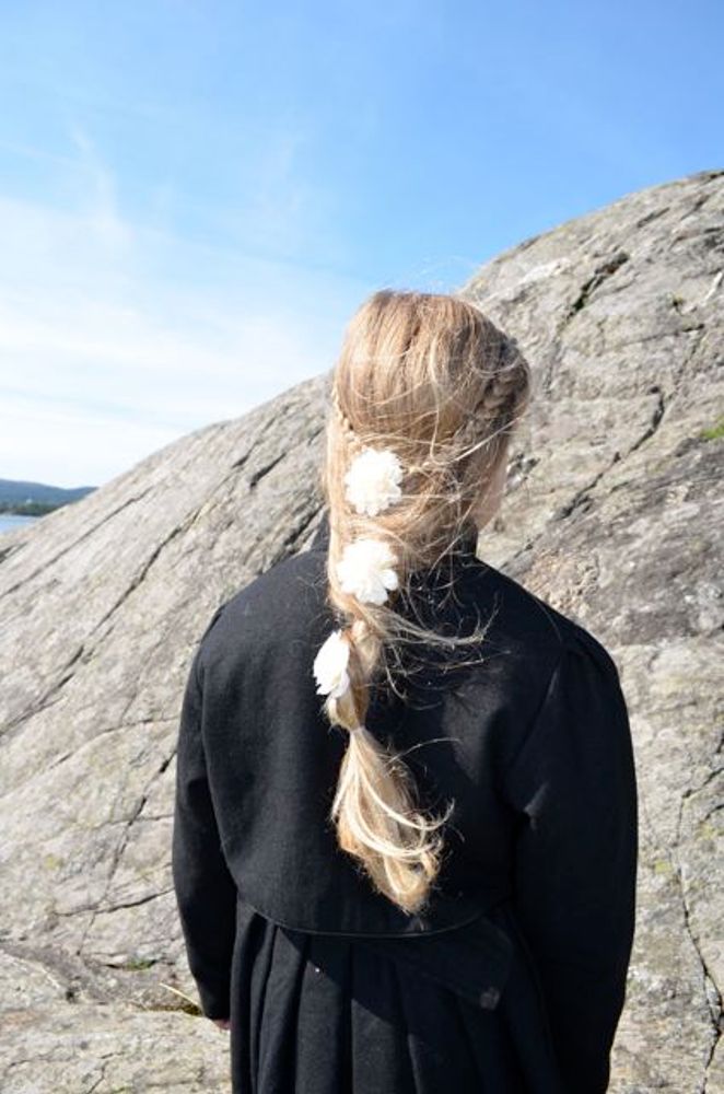 Jakke til festdrakt med broderi sort - jente